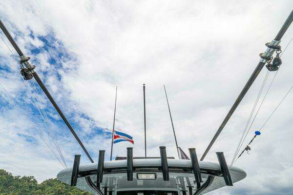 Valhalla Boatworks V-33 Yacht For Sale