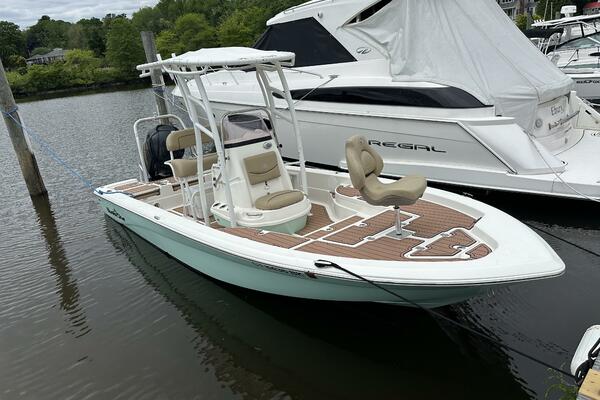 23ft NauticStar Yacht For Sale