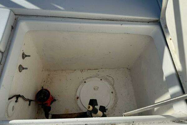 Photo of the 1986 Dolphin 18 Skiff