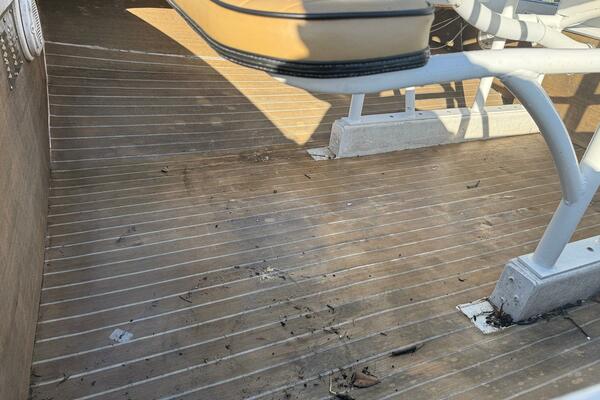 18ft Dolphin Yacht For Sale