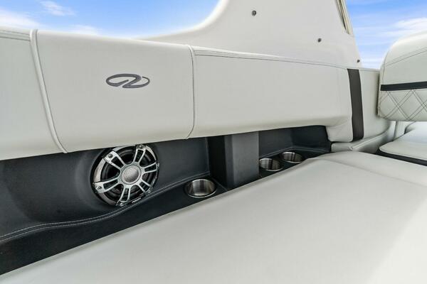 29ft Regal Yacht For Sale