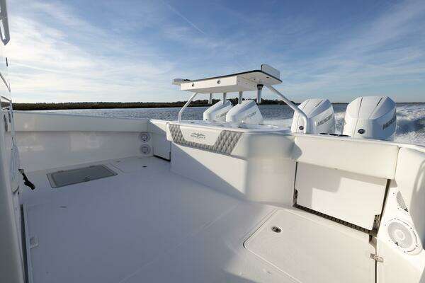 Invincible 40 CAT Yacht For Sale