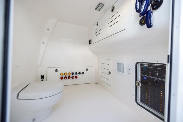 40ft Invincible Yacht For Sale