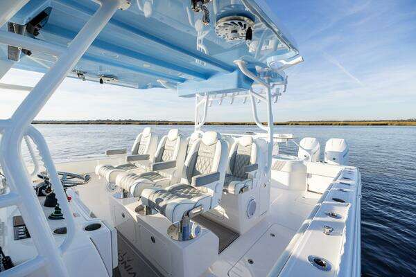 Invincible 40 CAT Yacht For Sale