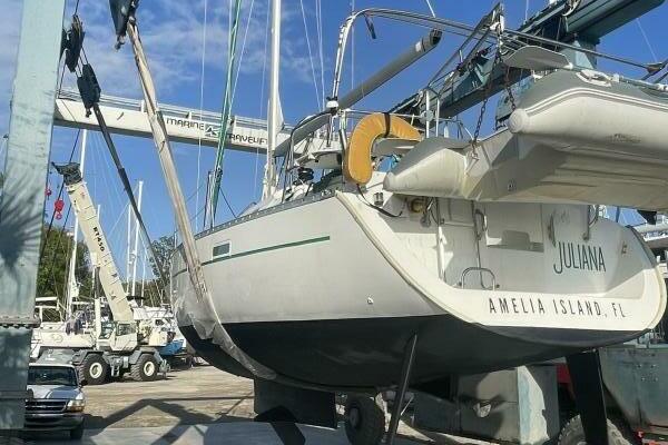 Juliana 33ft Beneteau Yacht For Sale
