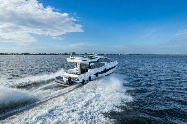 Galeon 560 Sky Yacht For Sale