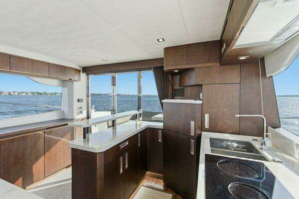 Galeon 560 Sky Yacht For Sale