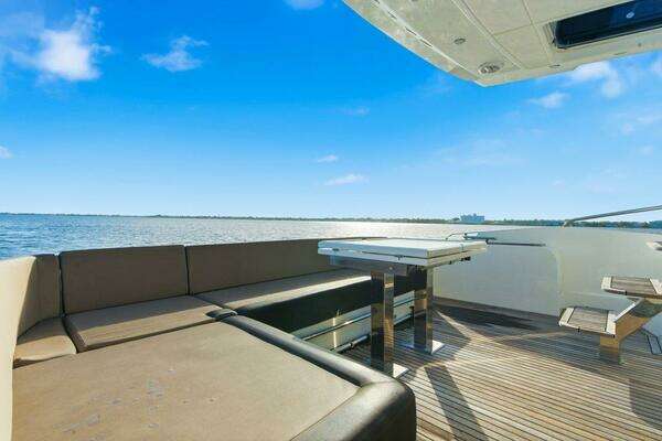 Galeon 560 Sky Yacht For Sale