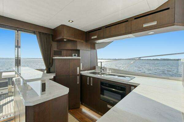 Galeon 560 Sky Yacht For Sale