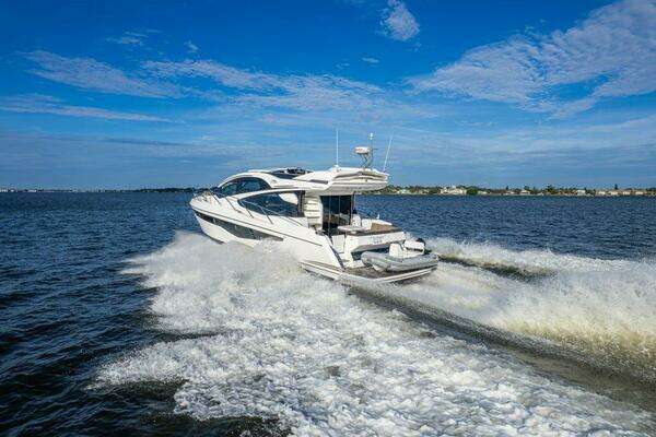Galeon 560 Sky Yacht For Sale