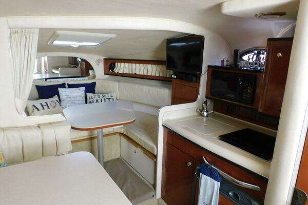 Photo of the 2004 Sea Ray 280 Sundancer "Motor Boatin"