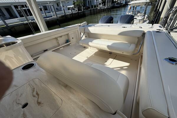 30ft Grady White Yacht For Sale