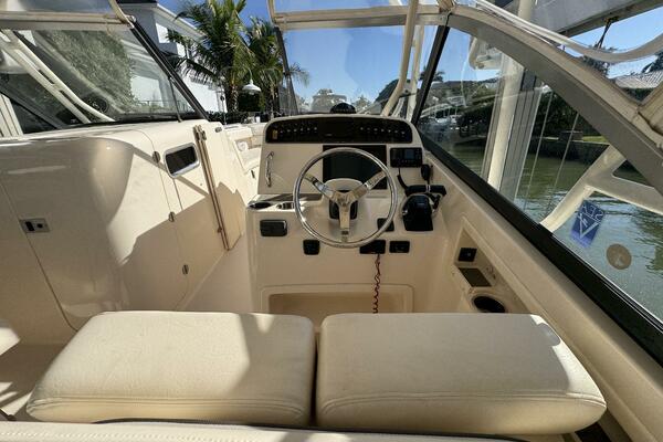 30ft Grady White Yacht For Sale