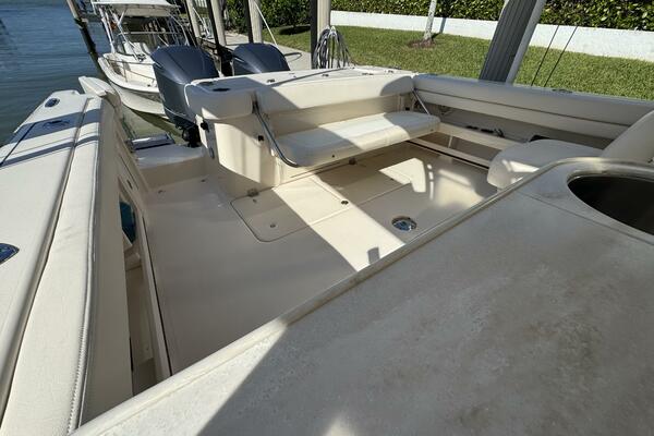 30ft Grady White Yacht For Sale