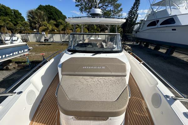 30ft Nimbus Yacht For Sale