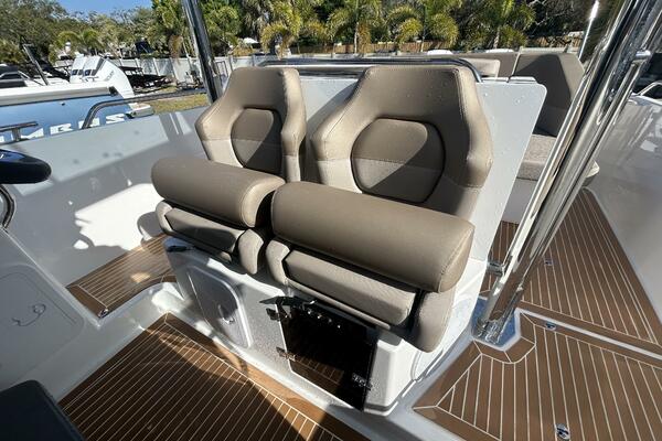 30ft Nimbus Yacht For Sale