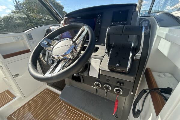 30ft Nimbus Yacht For Sale