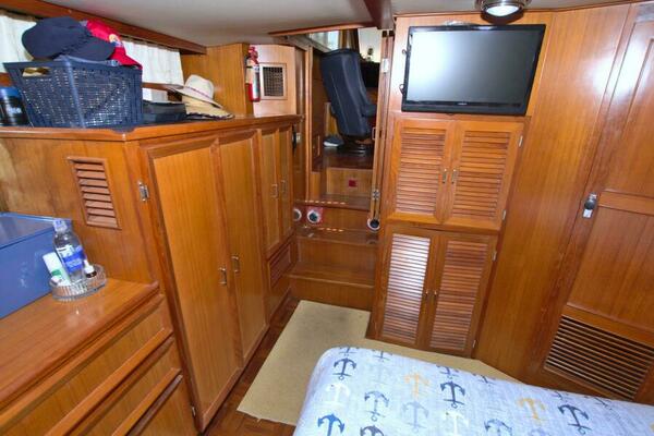 2 Wild Flings 42ft Jefferson Yacht For Sale