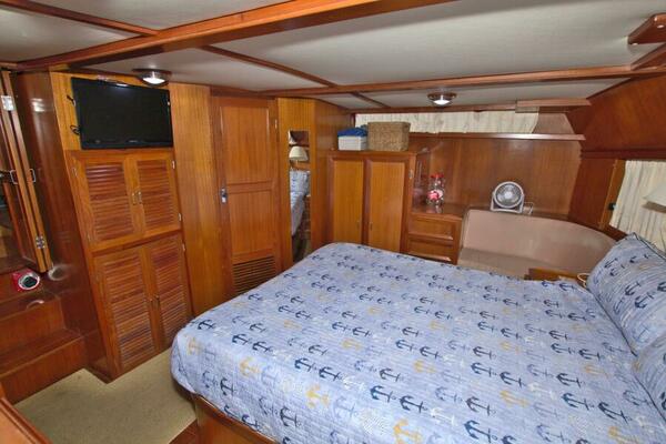 2 Wild Flings 42ft Jefferson Yacht For Sale