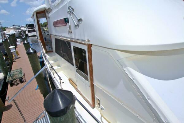 2 Wild Flings 42ft Jefferson Yacht For Sale
