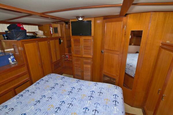 2 Wild Flings 42ft Jefferson Yacht For Sale