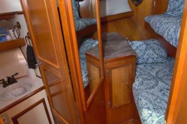 2 Wild Flings 42ft Jefferson Yacht For Sale