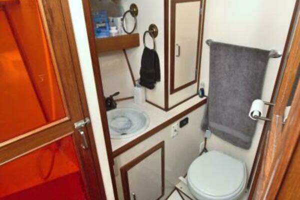 2 Wild Flings 42ft Jefferson Yacht For Sale