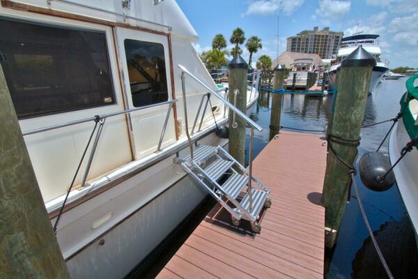 2 Wild Flings 42ft Jefferson Yacht For Sale
