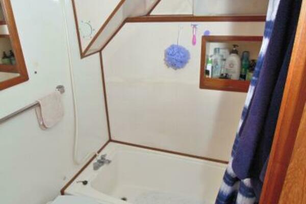 2 Wild Flings 42ft Jefferson Yacht For Sale