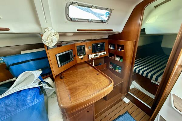 Jubilee 36ft Beneteau Yacht For Sale