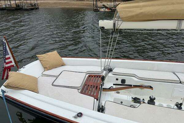 Photo of the 2008 e Sailing Yachts e33 "Imagine"