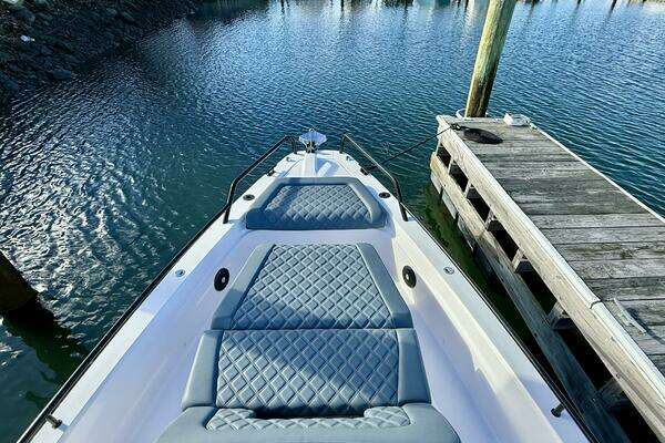 Axopar 37 Cross Cabin Yacht For Sale