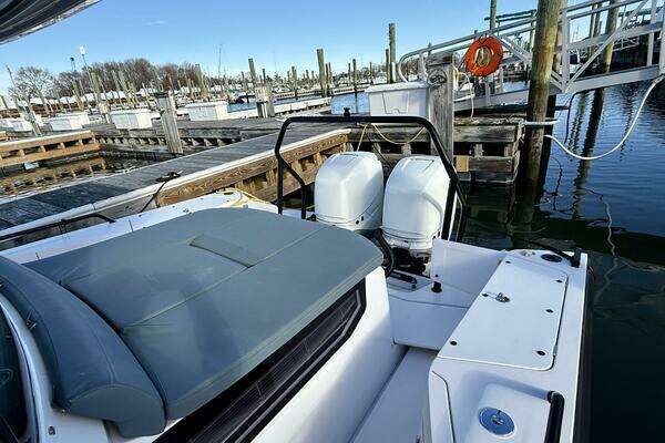 Axopar 37 Cross Cabin Yacht For Sale