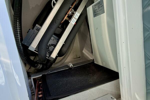 Boatox 37ft Axopar Yacht For Sale