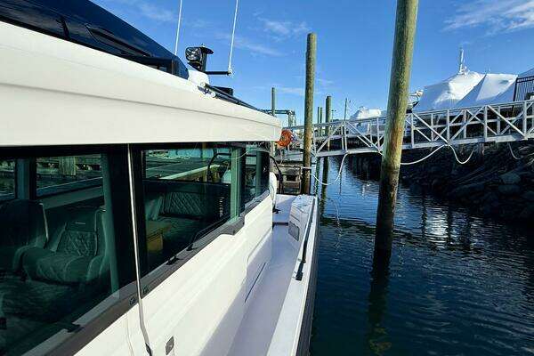 Axopar 37 Cross Cabin Yacht For Sale