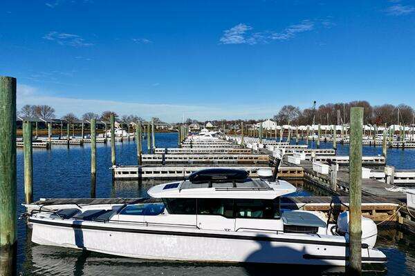 Axopar 37 Cross Cabin Yacht For Sale