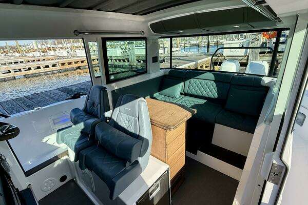 Axopar 37 Cross Cabin Yacht For Sale