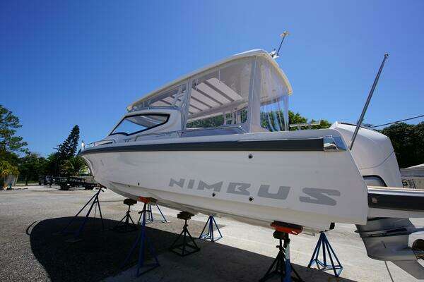 Nimbus Weekender 9 #288 Yacht For Sale