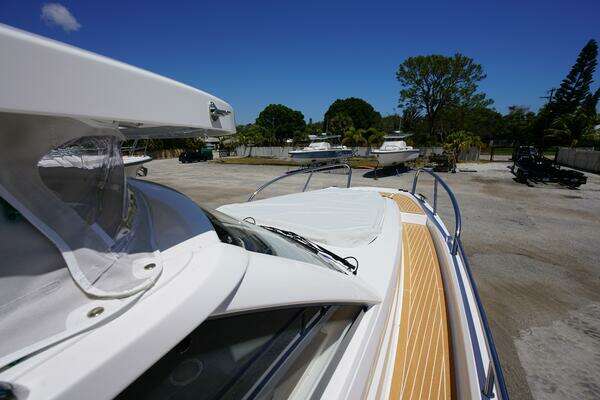 Nimbus Weekender 9 #288 Yacht For Sale