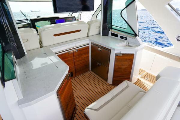 Rais N Cain 48ft Tiara Yachts Yacht For Sale