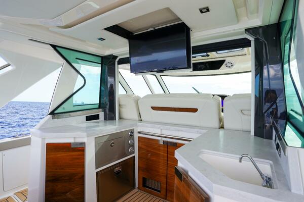 Rais N Cain 48ft Tiara Yachts Yacht For Sale