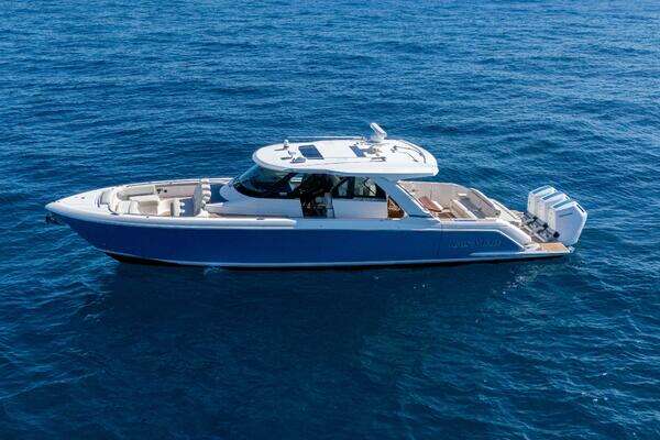 Tiara Yachts 48 LS Yacht For Sale