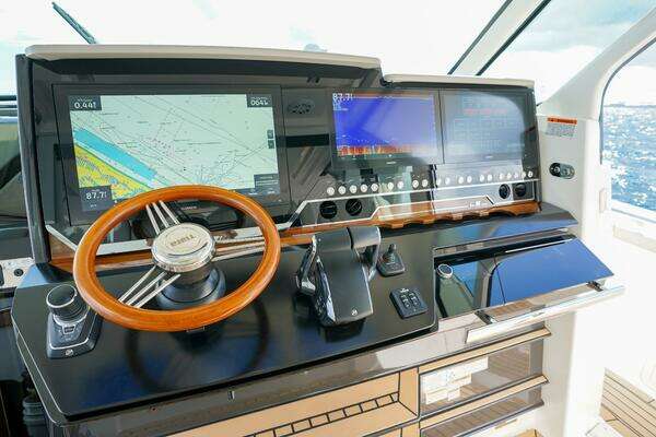 Tiara Yachts 48 LS Yacht For Sale