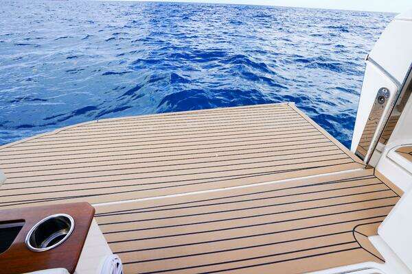 Tiara Yachts 48 LS Yacht For Sale