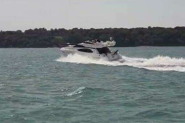 1999 Azimut 58