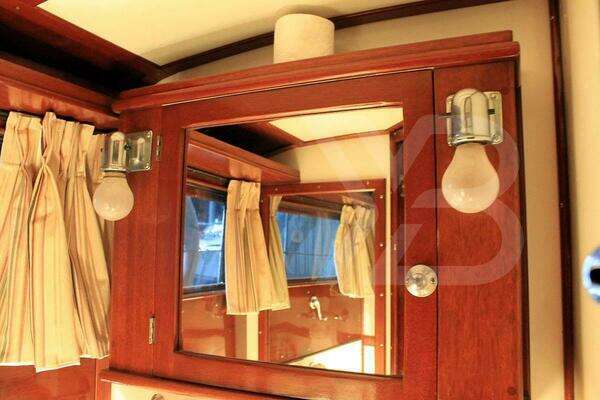 Chris-Craft  Yacht For Sale