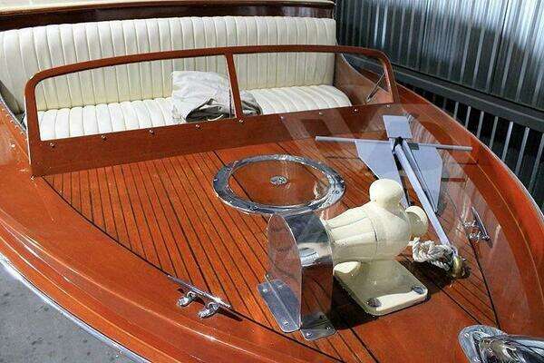 Chris-Craft  Yacht For Sale