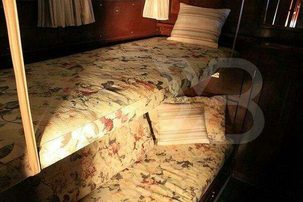 Chris-Craft  Yacht For Sale