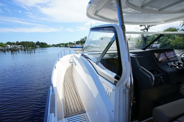 40ft Nimbus Yacht For Sale