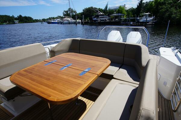 40ft Nimbus Yacht For Sale